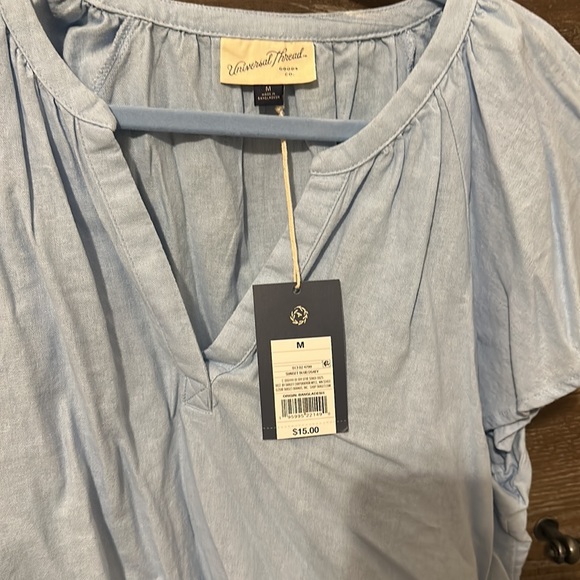 Universal Thread top - Picture 2 of 2